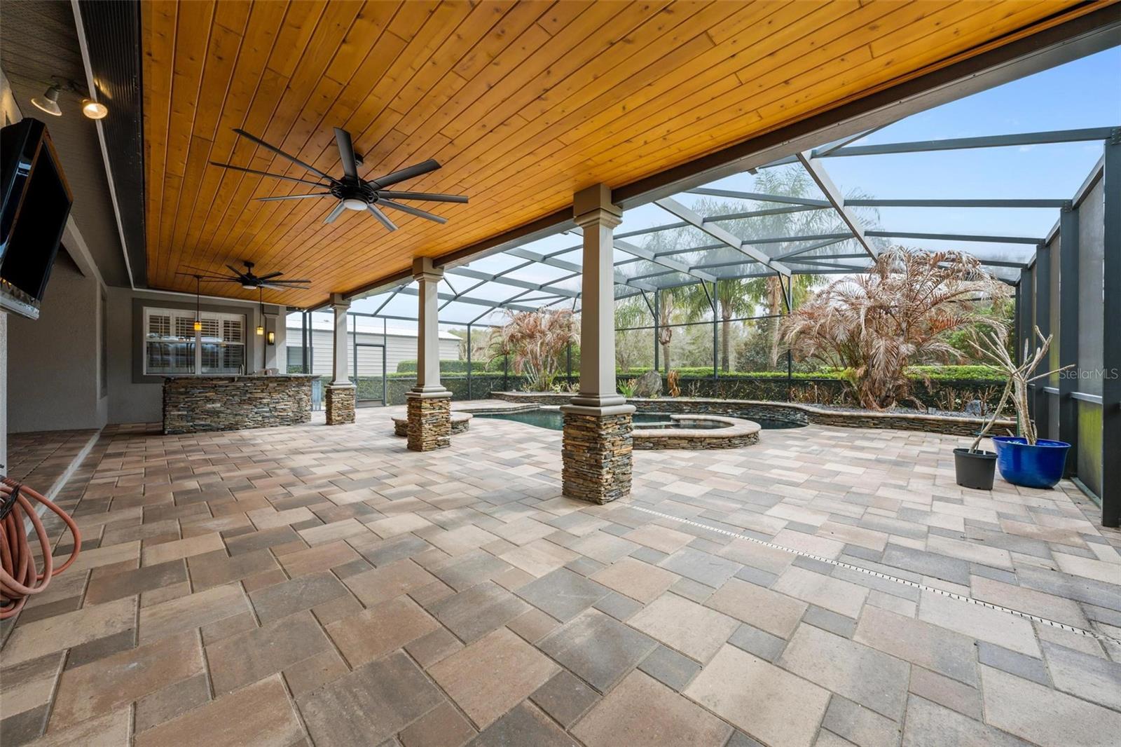 DORA ESTATES - Residential