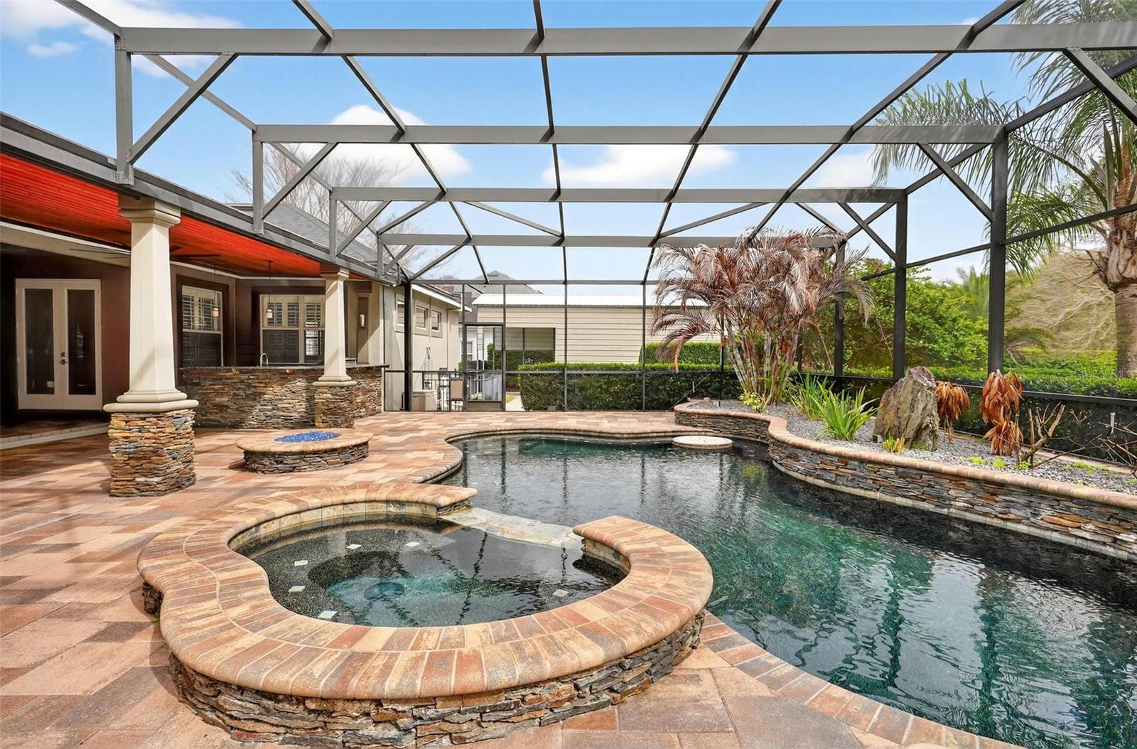 DORA ESTATES - Residential