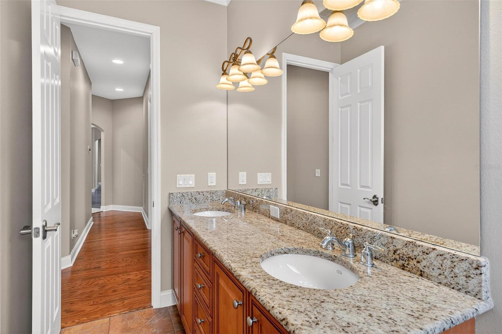 DORA ESTATES - Residential