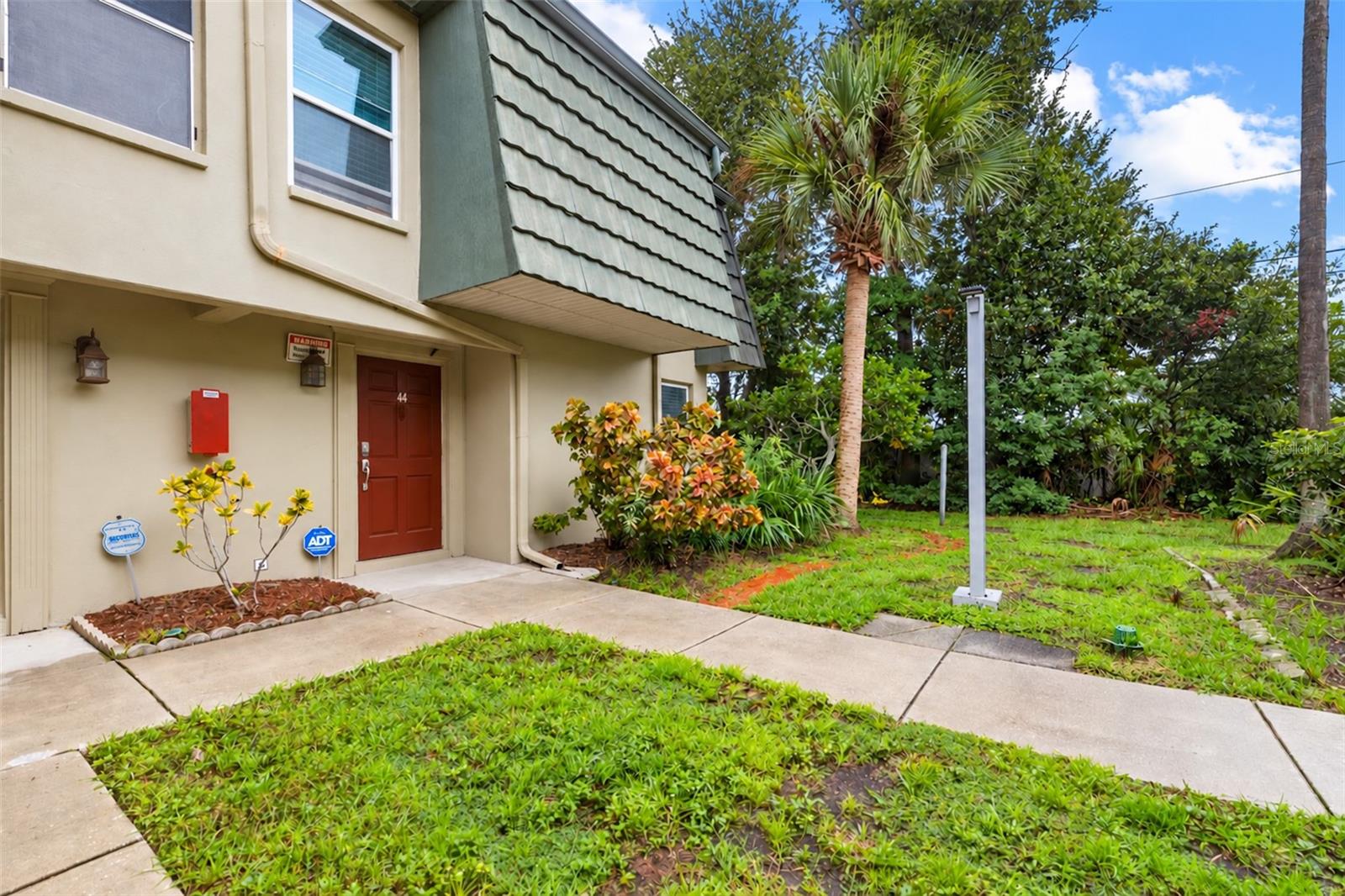1799 N HIGHLAND AVENUE 44