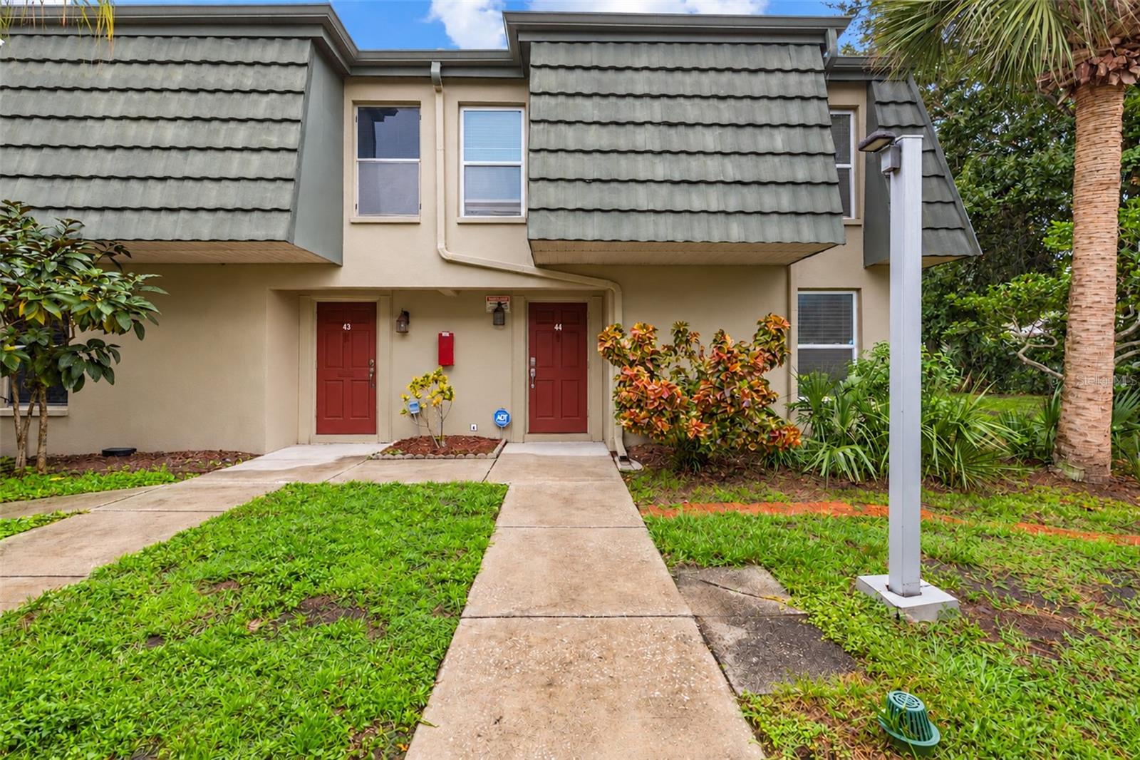 1799 N HIGHLAND AVENUE 44