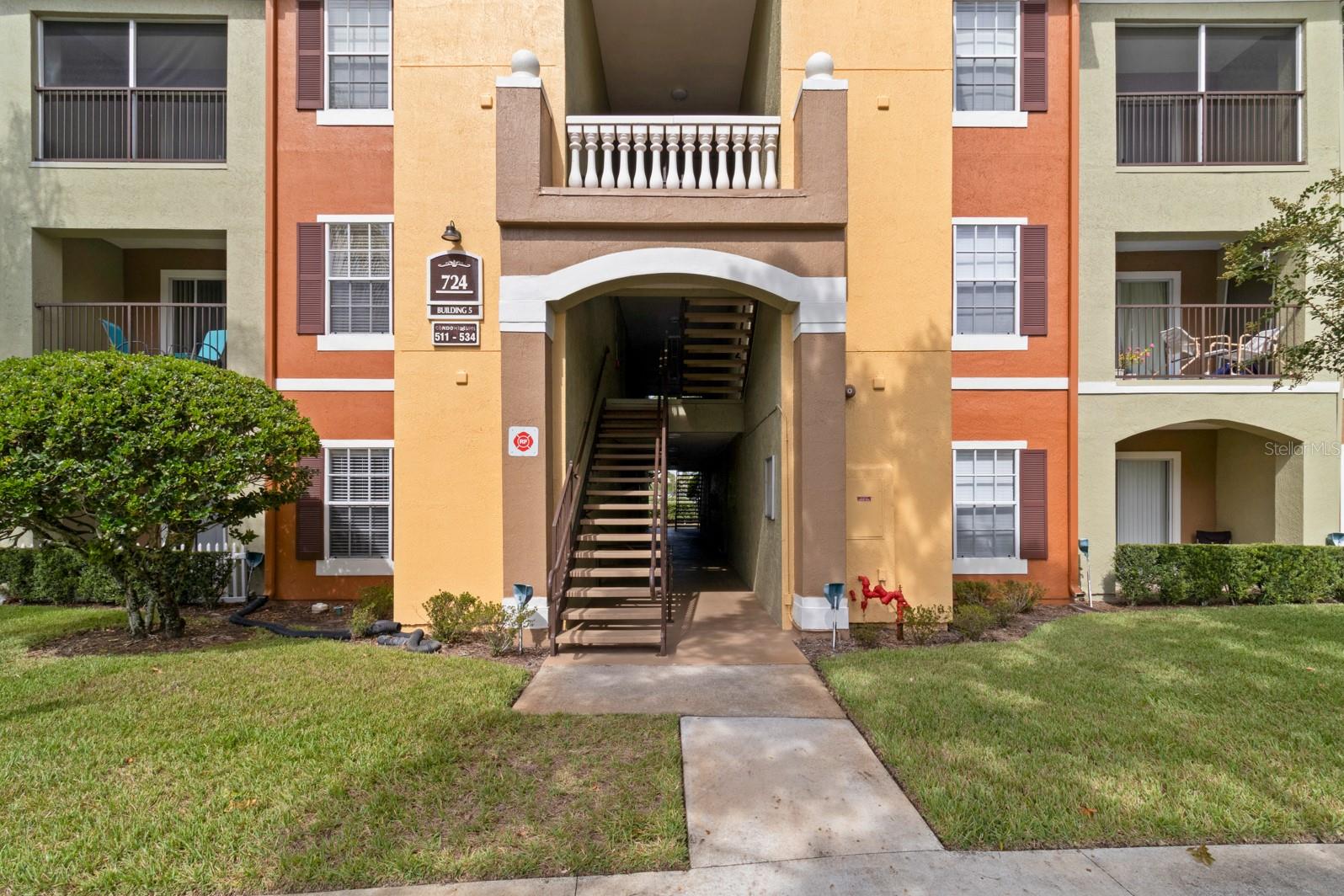 724 CREST PINES DRIVE 511