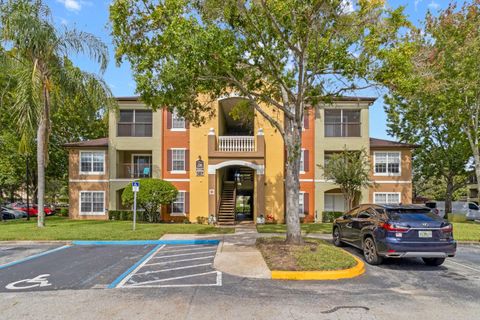Photo of 724 Crest Pines Drive #511, Orlando, FL 32828 (MLS # S5135167)
