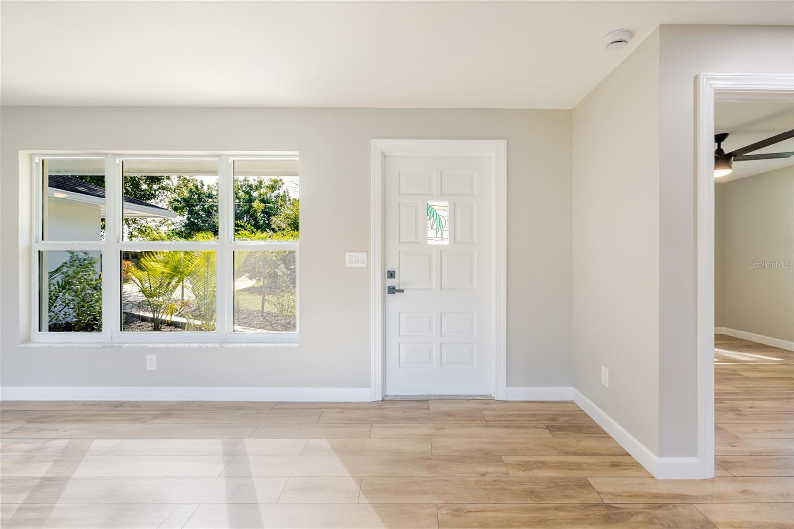 PARADISE SHORES - Residential