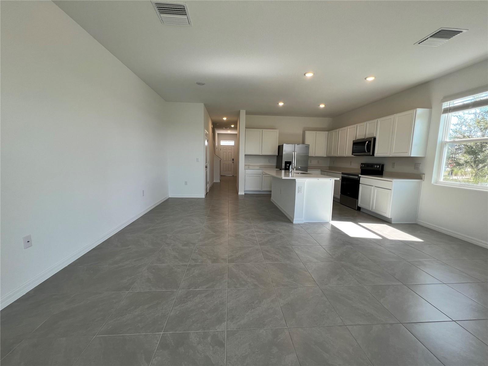 MANGROVE POINT PHASE 1 LOT 1 - Residential Lease