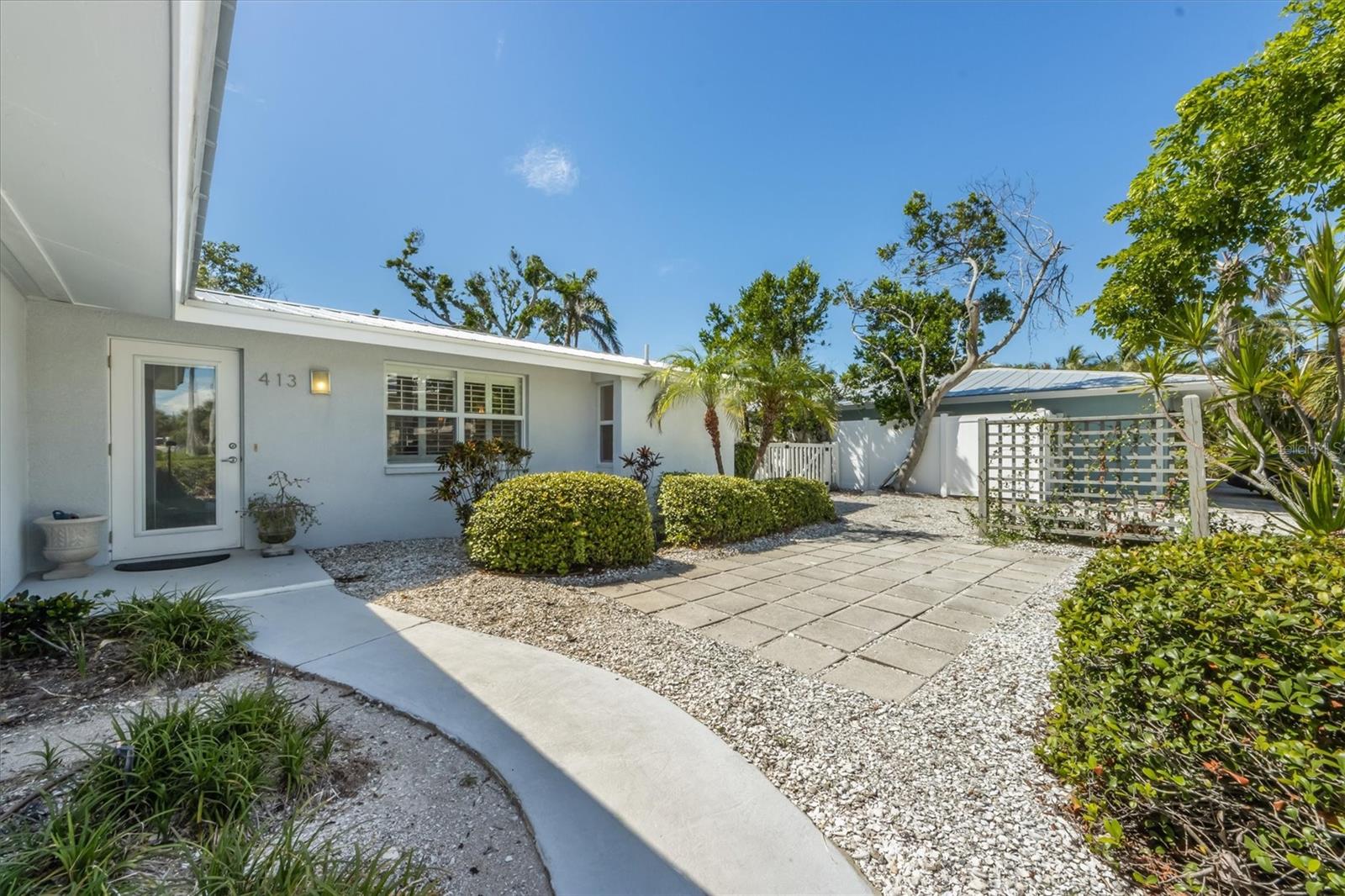 413 POINSETTIA ROAD
