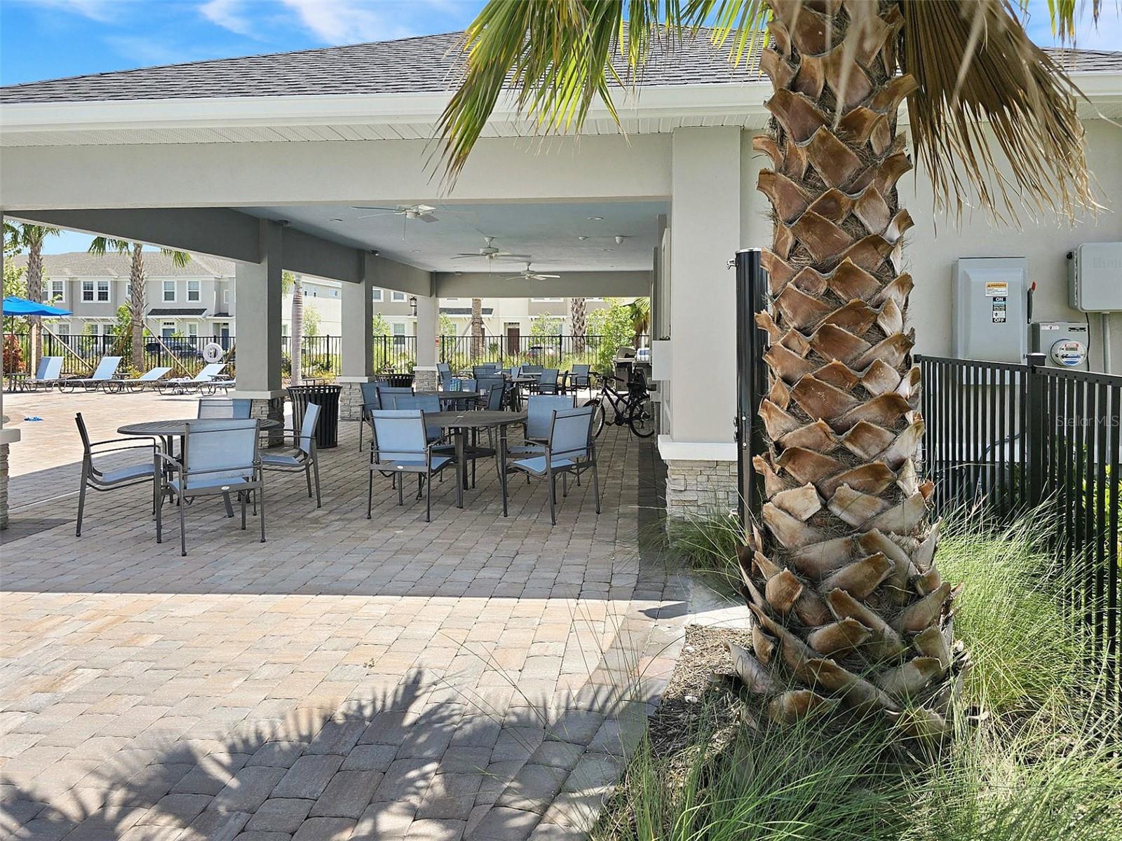 ARTISAN LAKES EDGESTONE NORTH PH I & II - Residential Lease