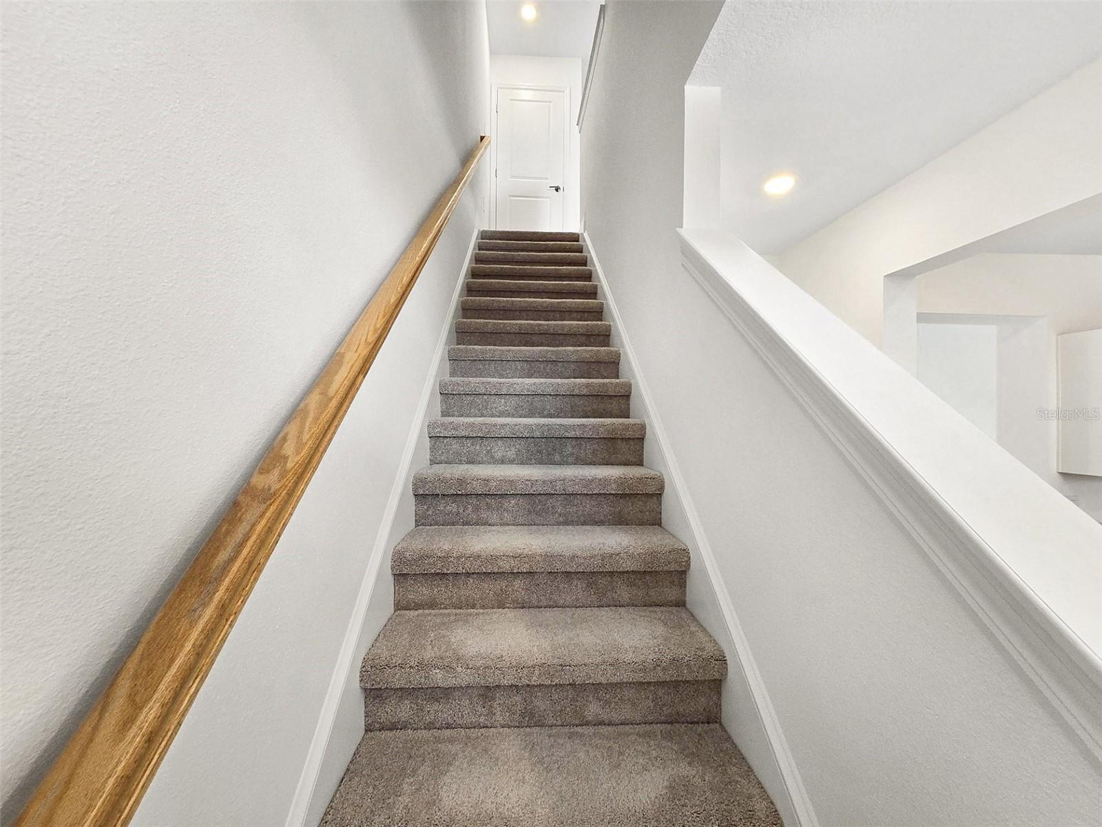 ARTISAN LAKES EDGESTONE NORTH PH I & II - Residential Lease