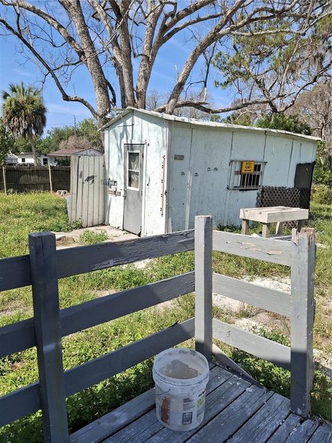 A home in PORT RICHEY