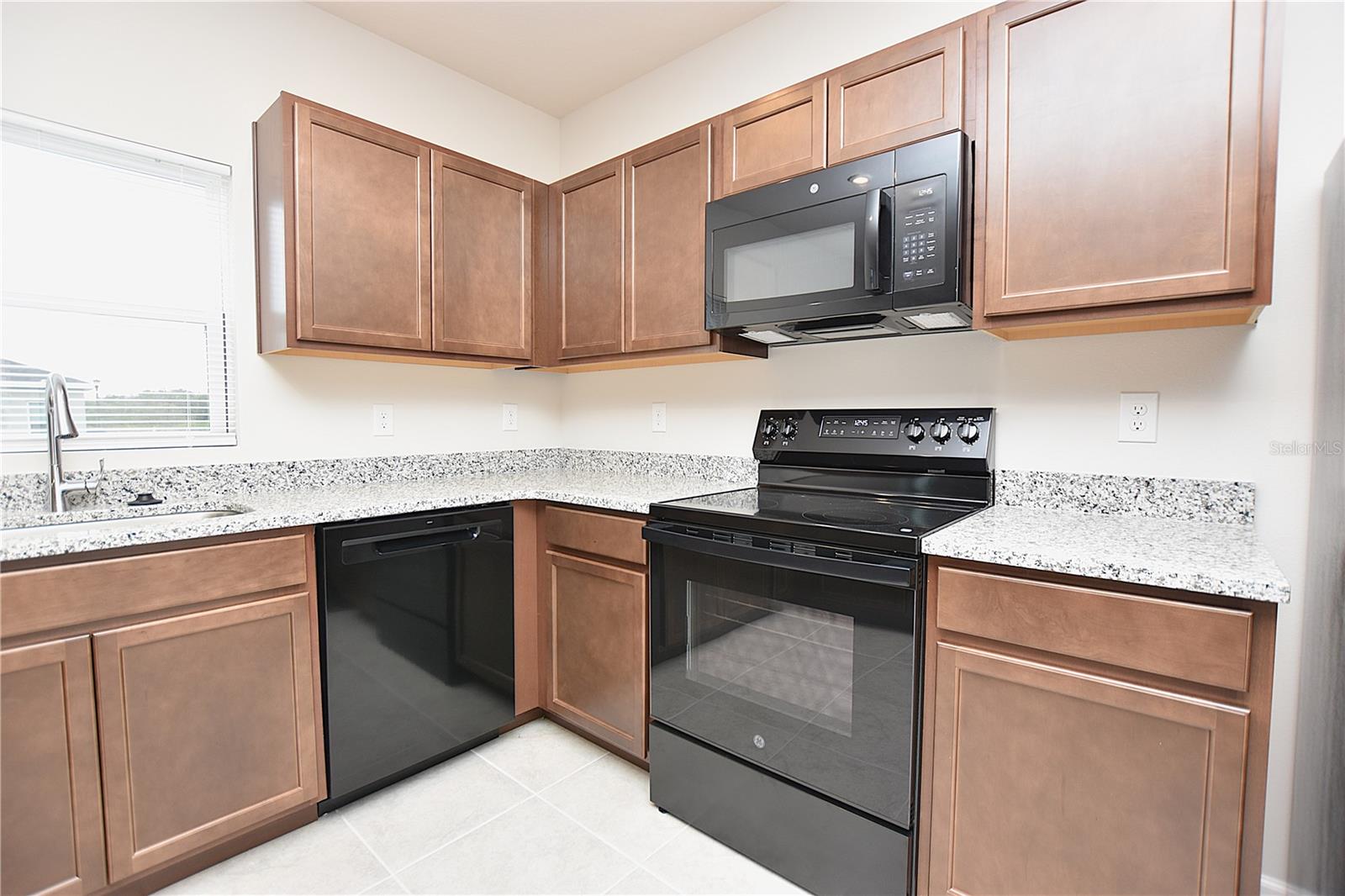 CRYSTAL LAKE PRESERVE - Residential Lease