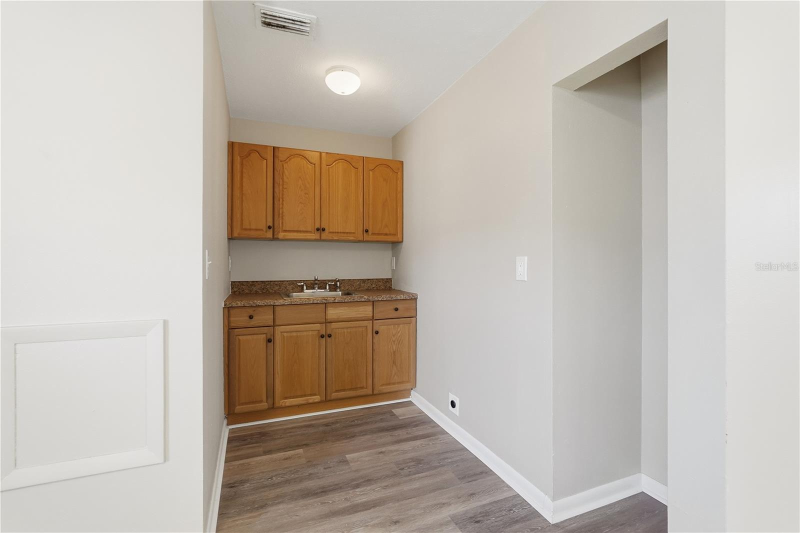 MAGNOLIA HEIGHTS - Commercial Sale