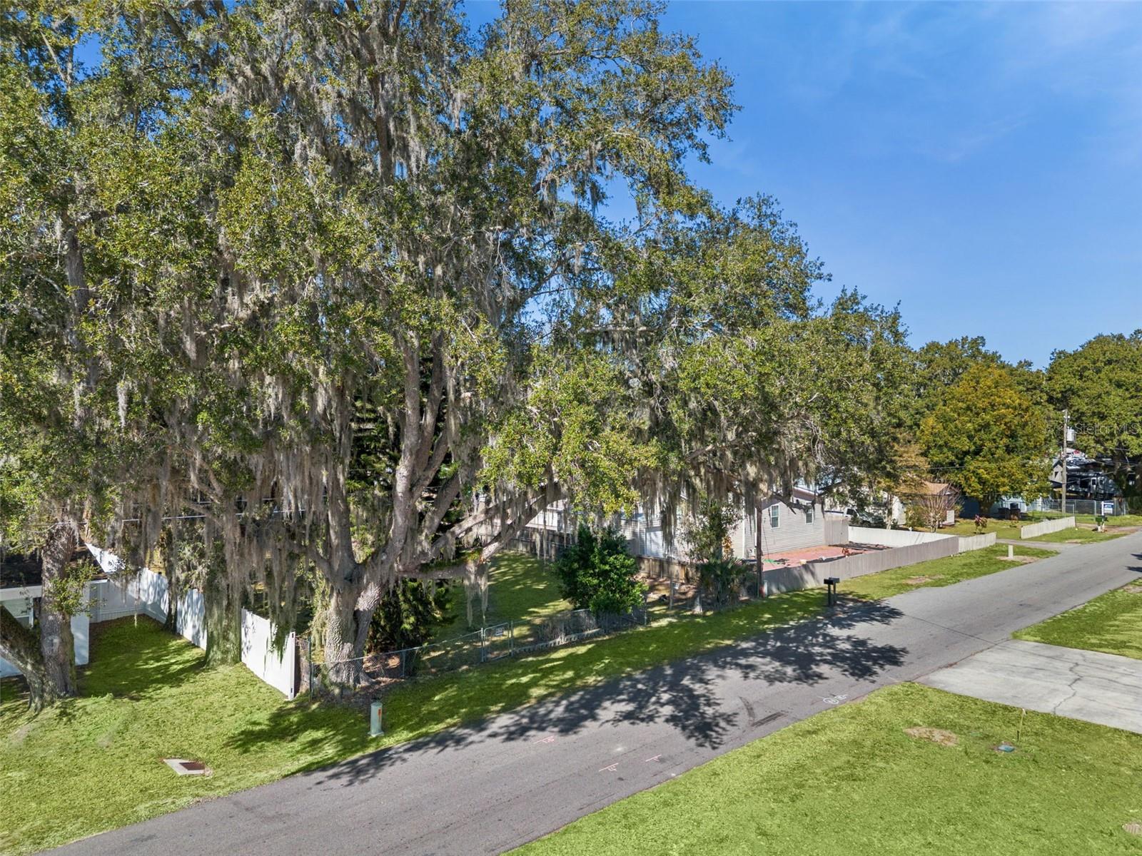 1724 EVERGREEN STREET