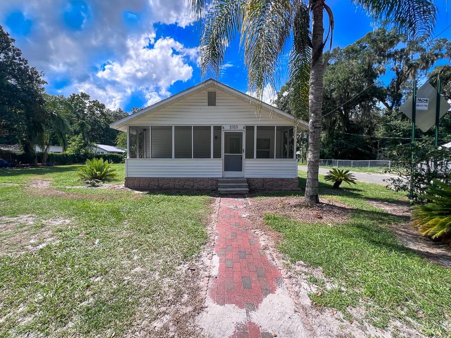 This 2-bedroom, 2-bath cottage with flex-space offers nearly 800 sq. ft. of living space just off Waldo Road. Step through the front doors to a living area and flex space with plenty of natural light, a kitchen equipped with stainless steel appliances, breakfast bar, plenty of cabinet space, and access to the yard. Other features include fresh paint throughout, screened-in front porch, and a garage with washer/dryer! Yard care is also included in the rent! Located less than a mile from UF East Campus, Walmart, Alley Gatorz Bowling, Satchel’s, Public & General, and Citizen’s Park. Downtown Gainesville is just 7 minutes away!
$60.00 Application Fee per person over the age of 18
$60.00 Guarantor Fee (if Applicable)
$250.00 Leasing Fee (Due at Time of Lease Signing)
$200.00 Non-Refundable Pet Fee, Per Pet, Per Year (Breed Restrictions Apply!)
Security Deposit is equivalent to one month rent (Due at Time of Lease Signing)