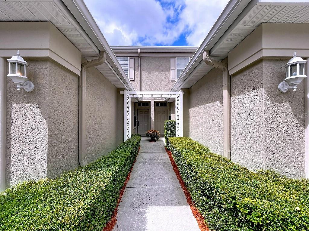 TOWNHOMES AT SABAL POINTE - Residential