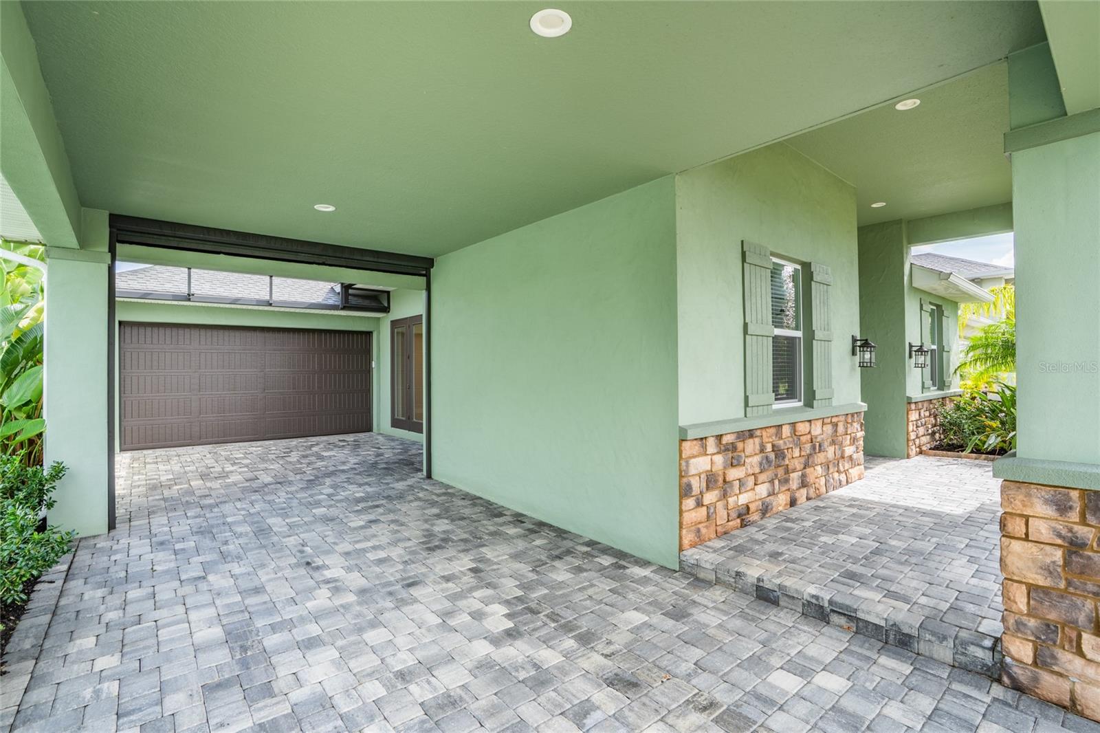 3021 KING PALM DRIVE