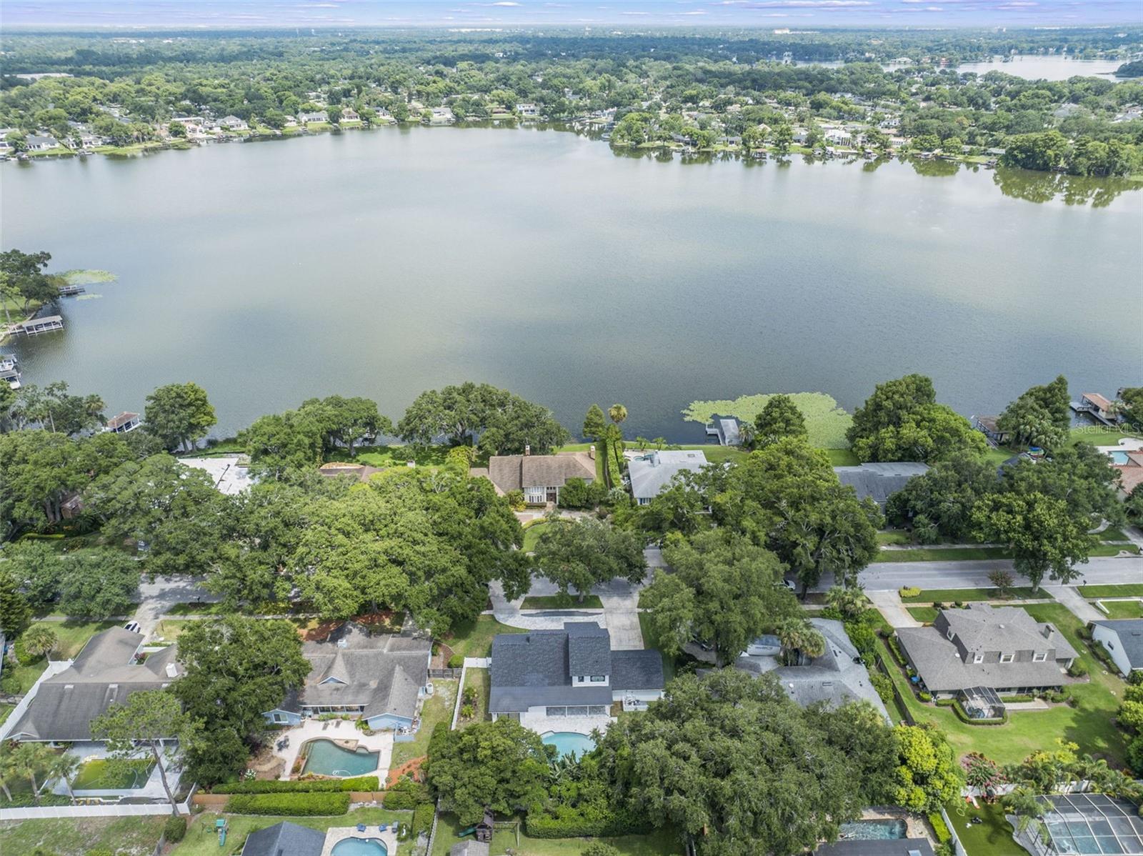 941 VERSAILLES CIRCLE