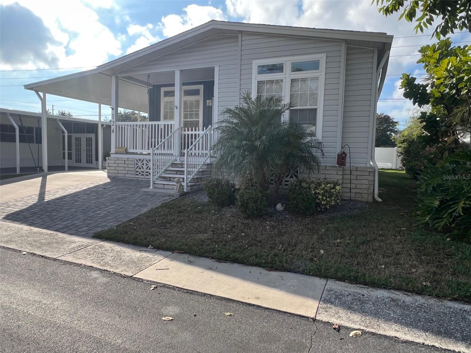 124 PINDO PALM STREET W