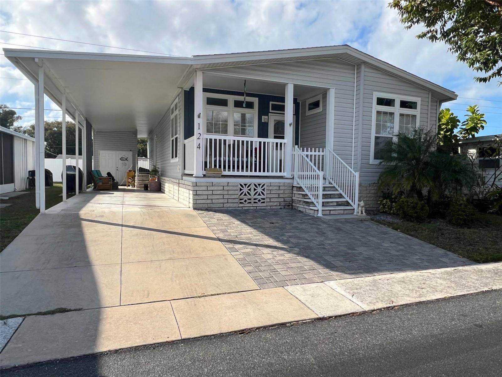 124 PINDO PALM STREET W