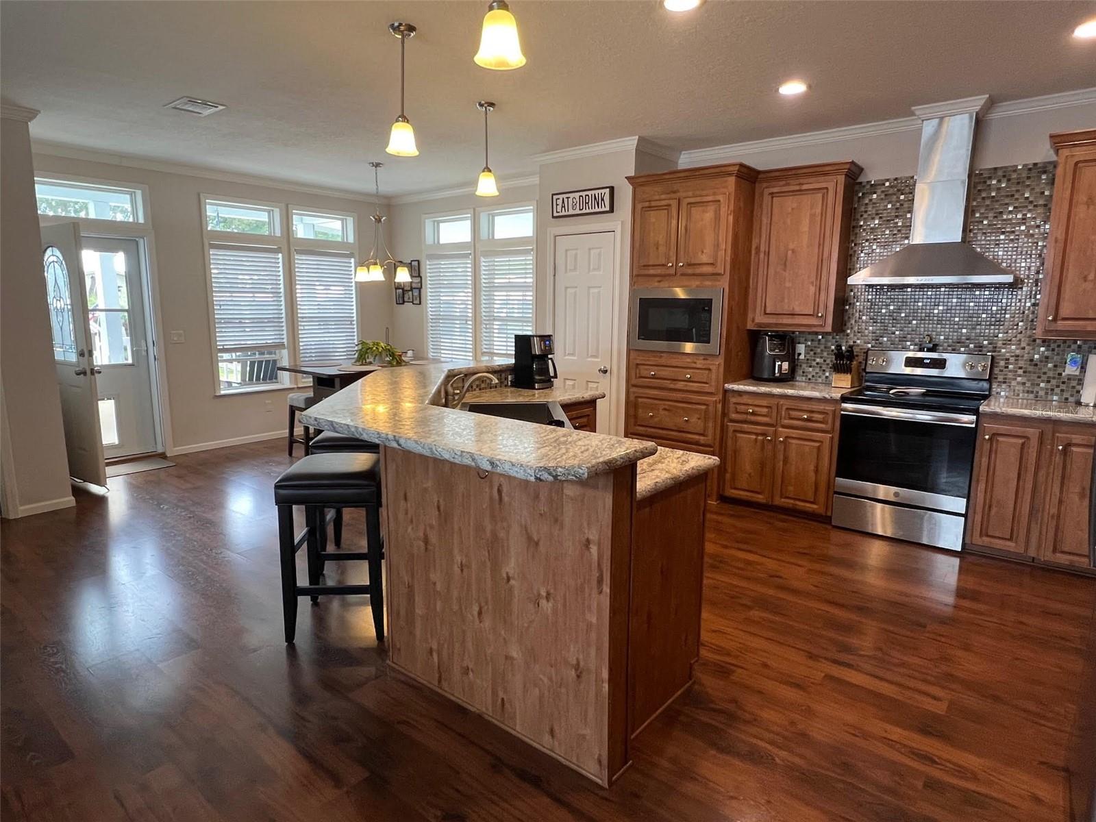 124 PINDO PALM STREET W