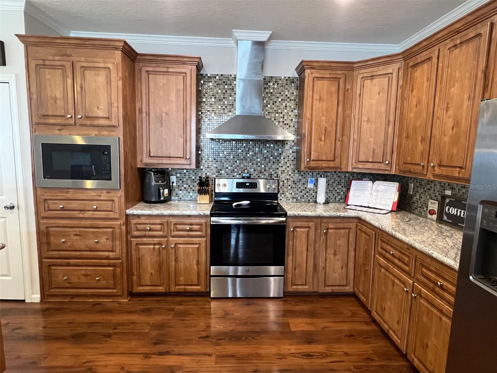 124 PINDO PALM STREET W