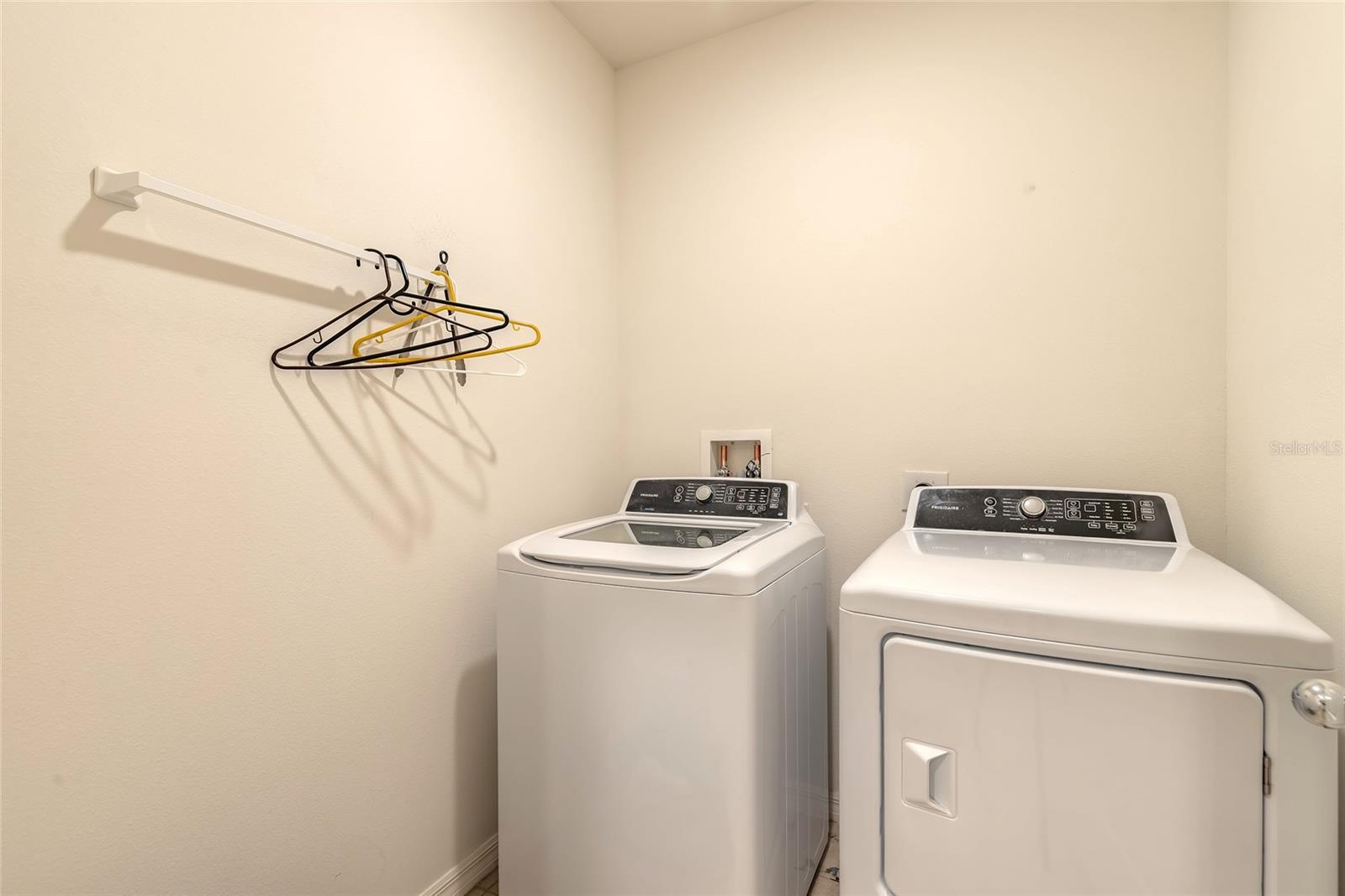 FISHERMANS COVE - Residential