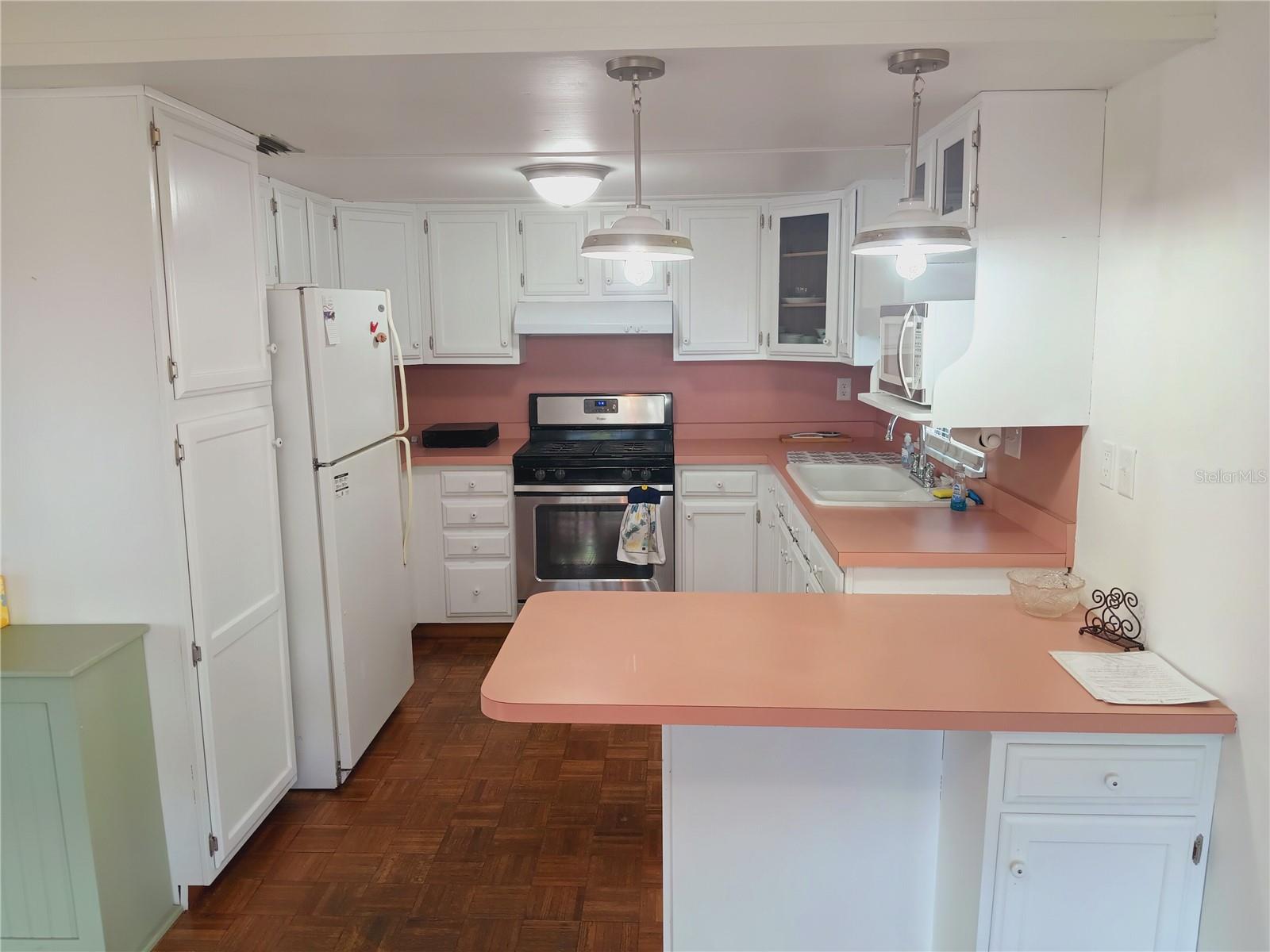 TRI-PAR ESTATES - Residential