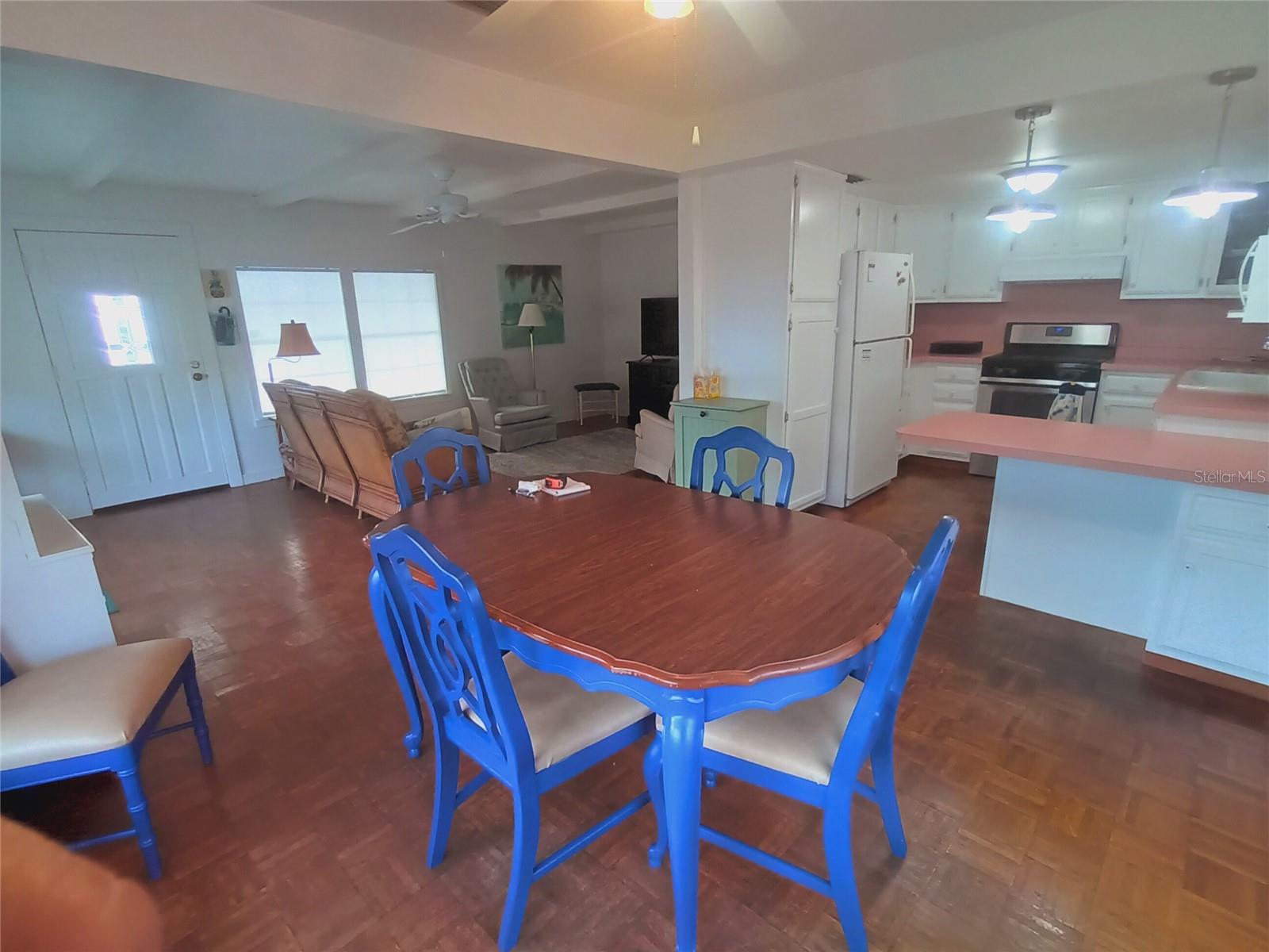 TRI-PAR ESTATES - Residential