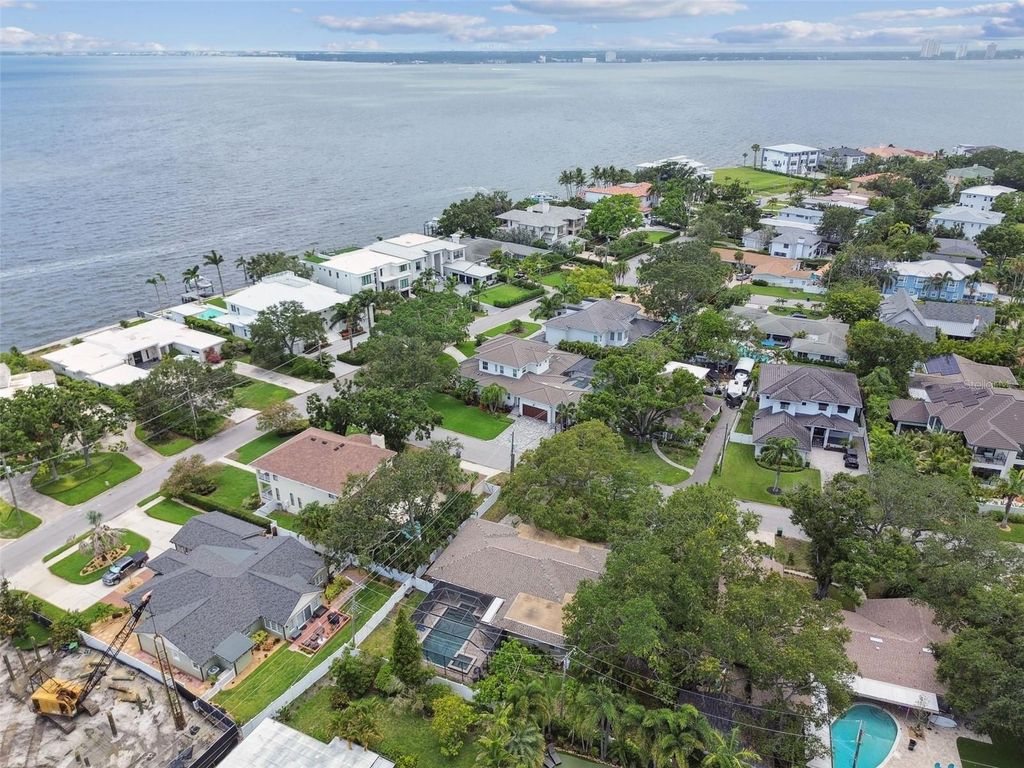 Photo of 563 Madeira Avenue, Tampa, FL 33606 (MLS # TB8406274)