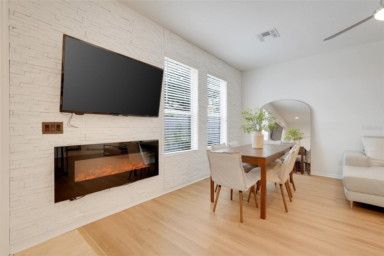 STRATFORD GREEN - Residential