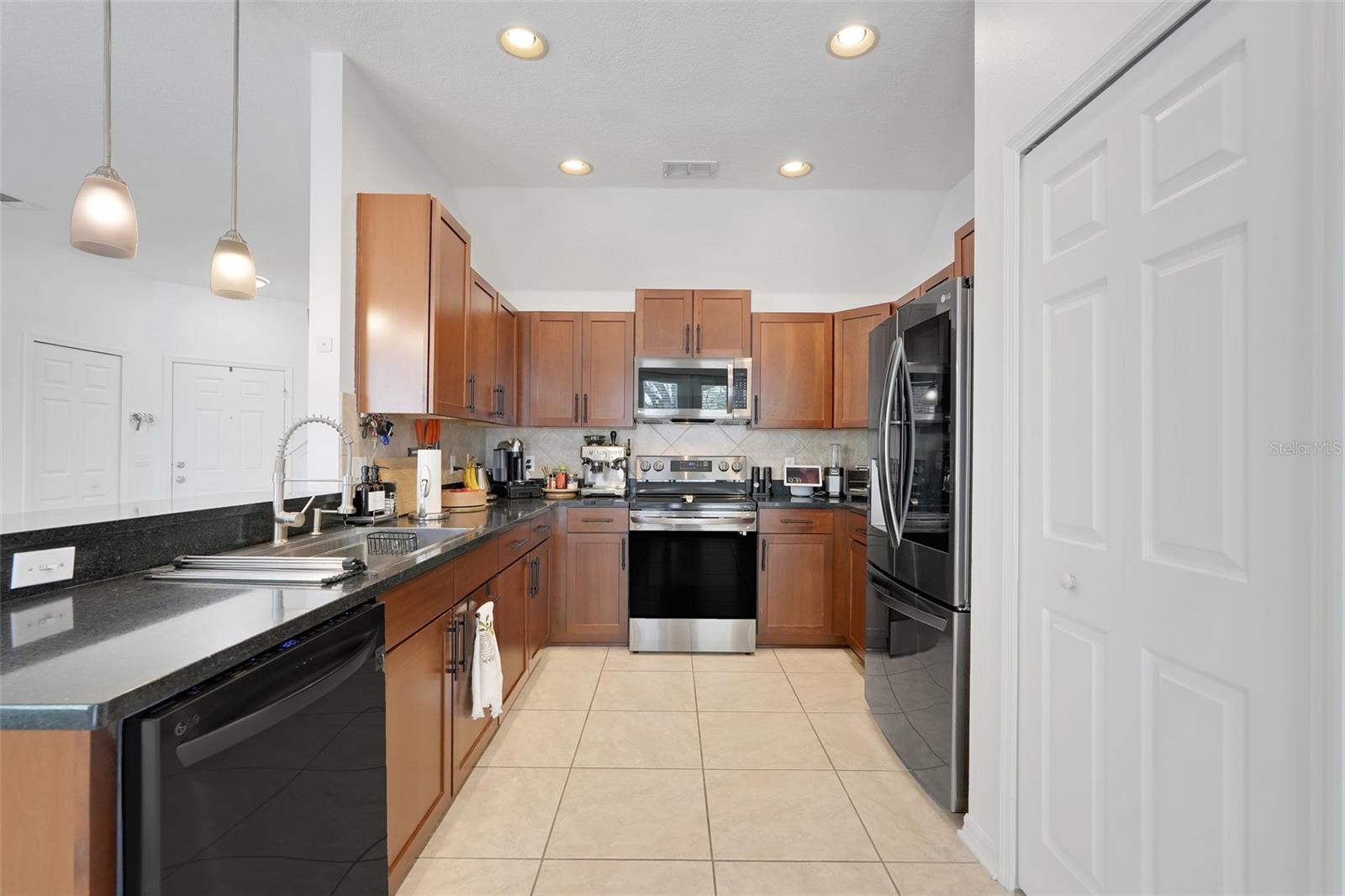 STRATFORD GREEN - Residential