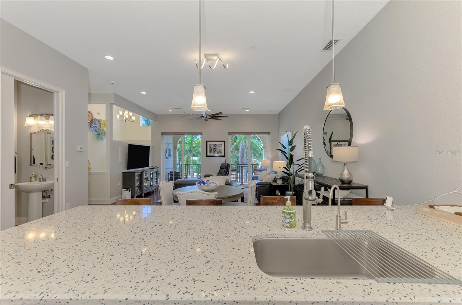 ISLAND COURT VENICE - Residential