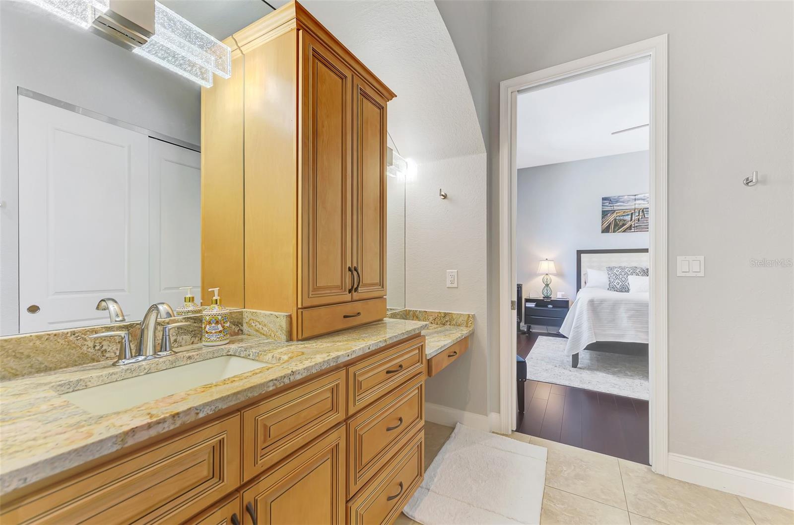 ISLAND COURT VENICE - Residential