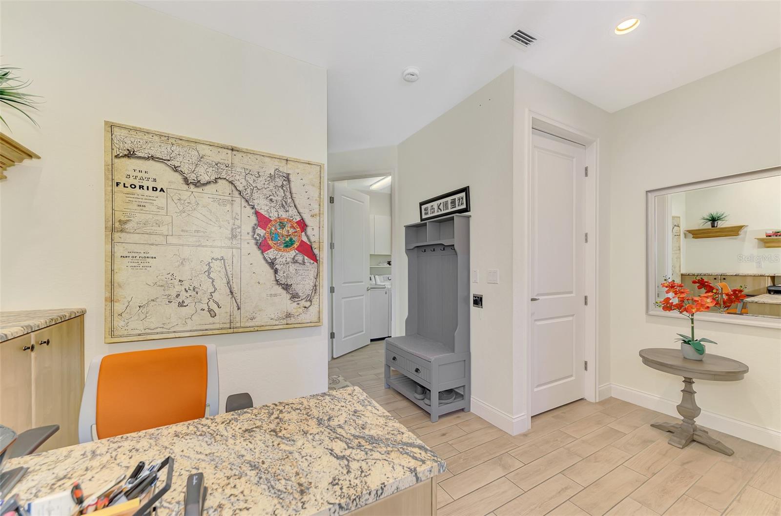 ISLAND COURT VENICE - Residential