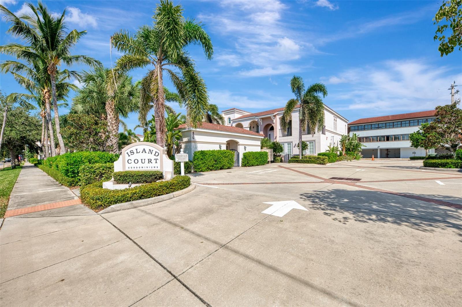 ISLAND COURT VENICE - Residential