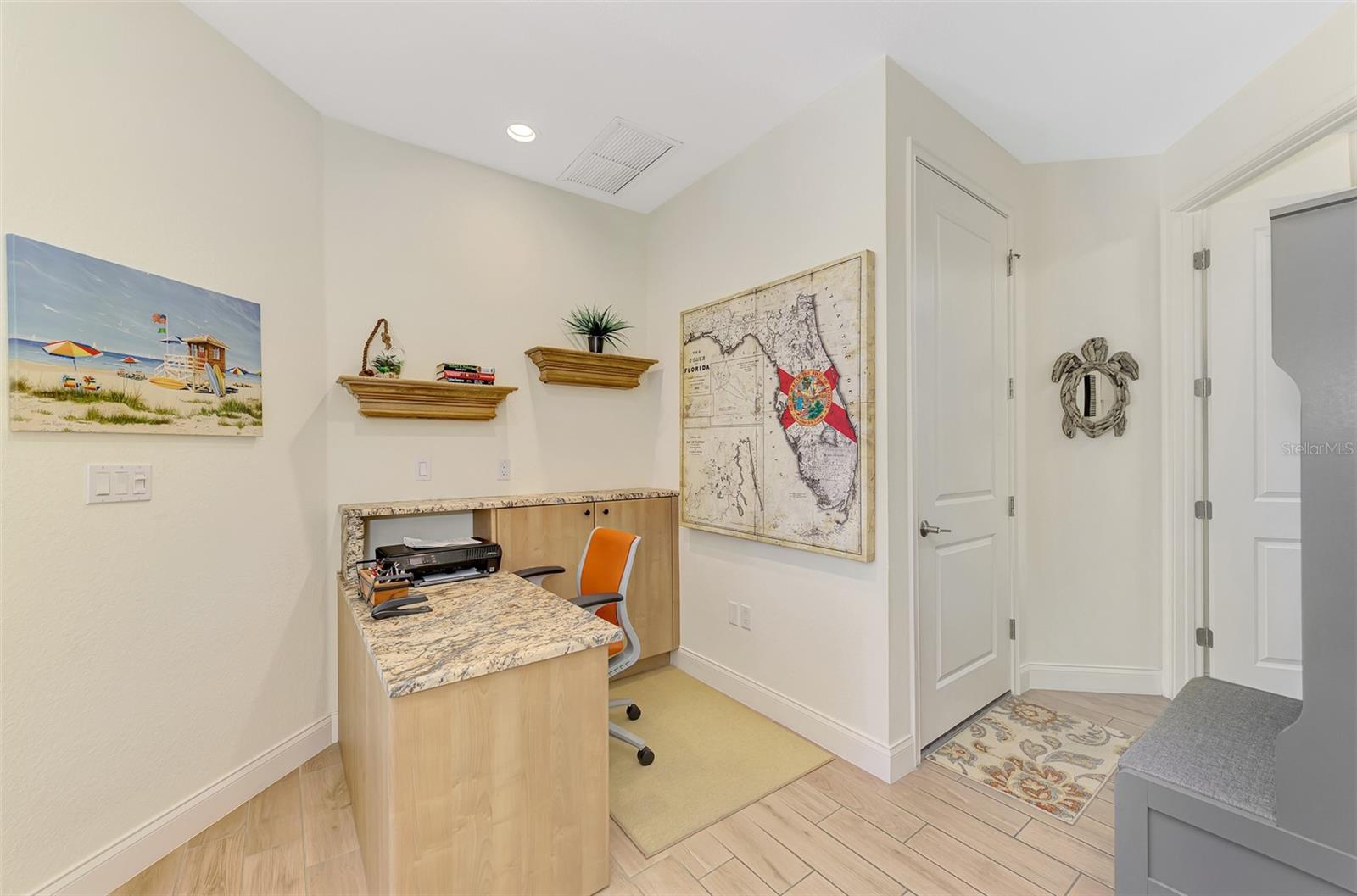 ISLAND COURT VENICE - Residential