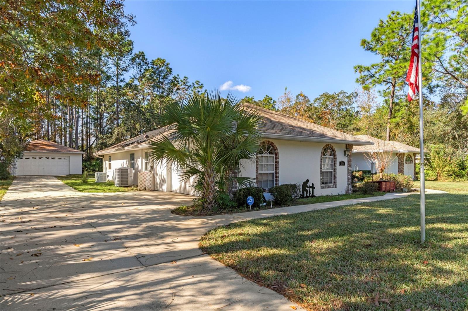 5554 N LAMP POST DRIVE