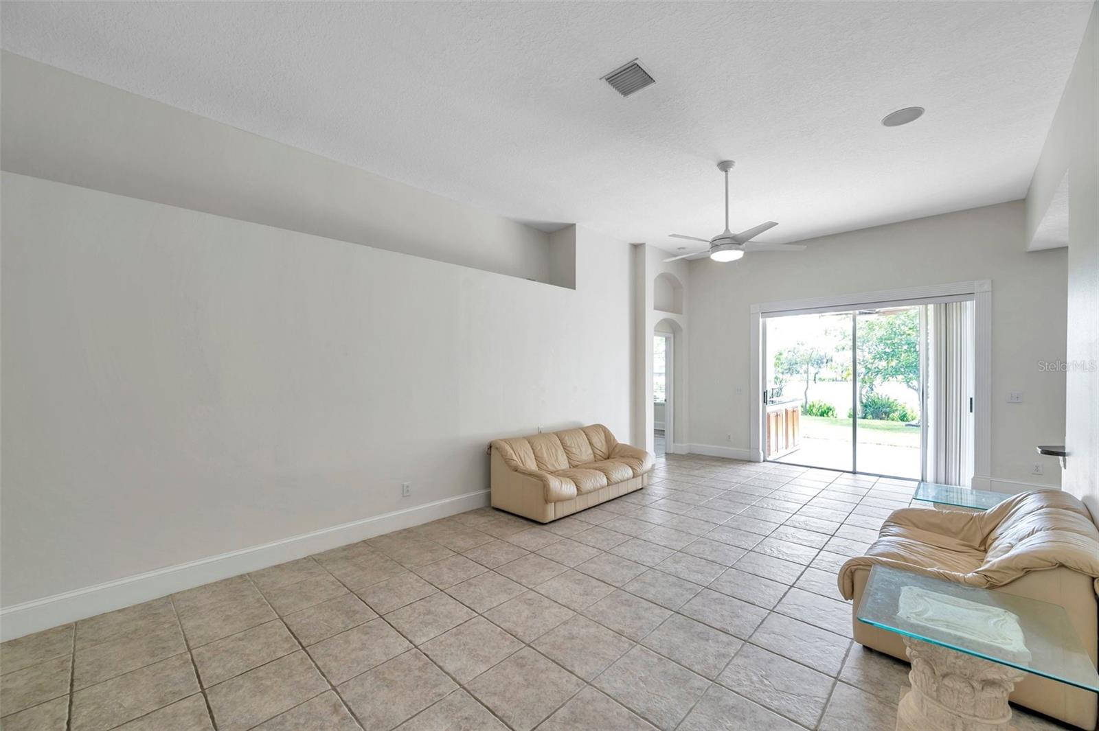 LAKEVIEW VILLAGE SEC M - Residential Lease