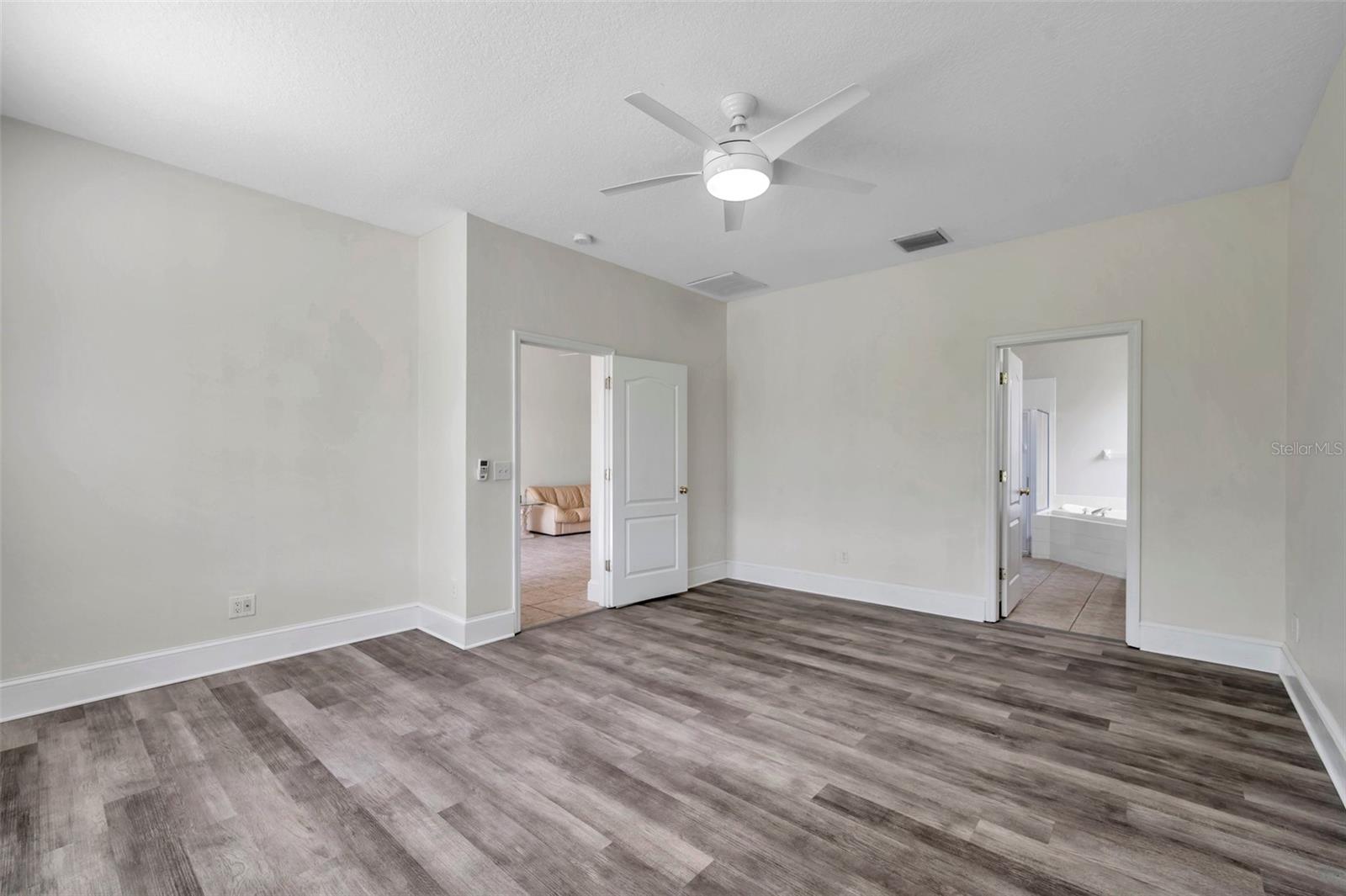 LAKEVIEW VILLAGE SEC M - Residential Lease