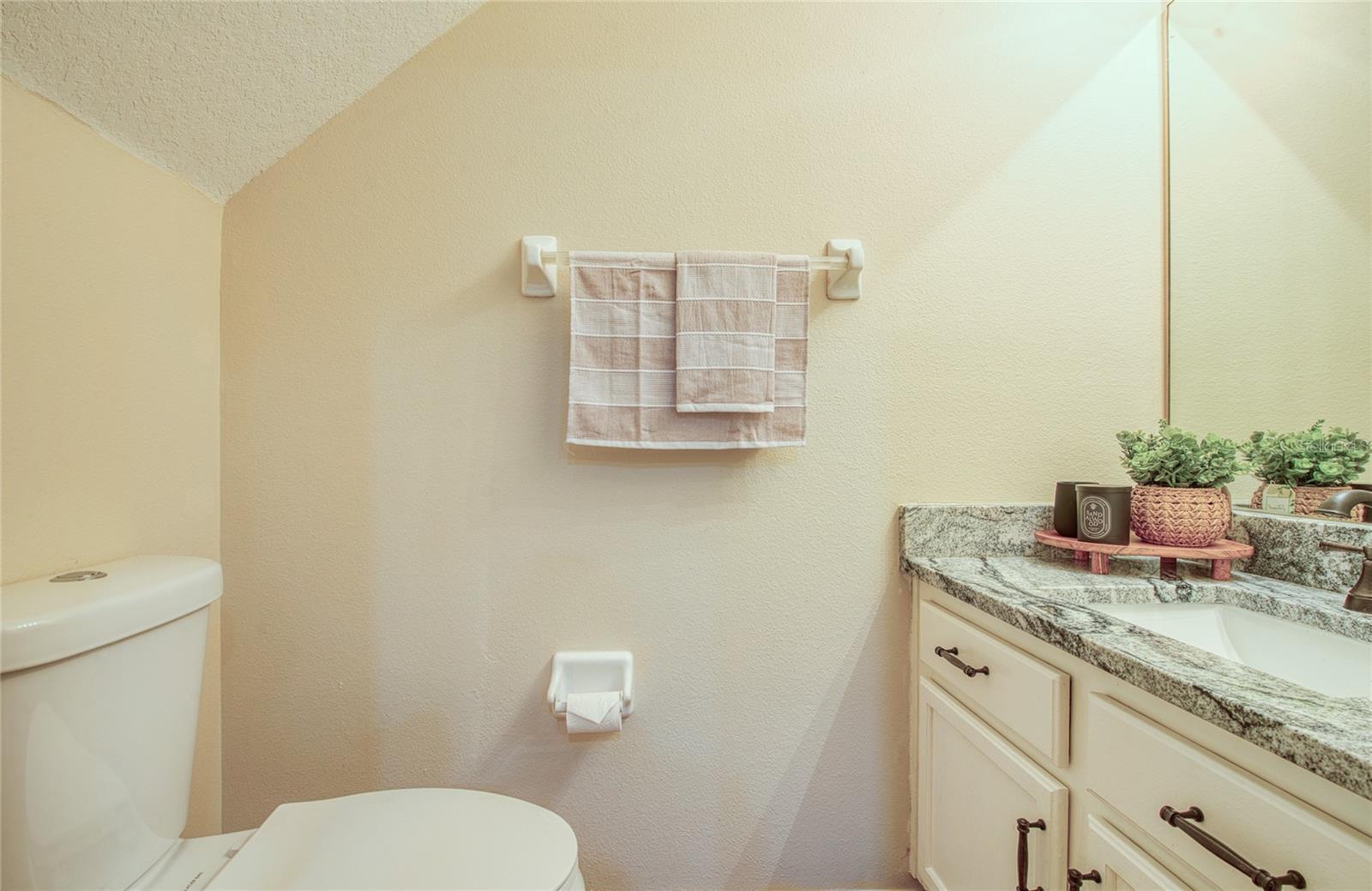 TOWNHOMES AT NORTH LAKE - Residential