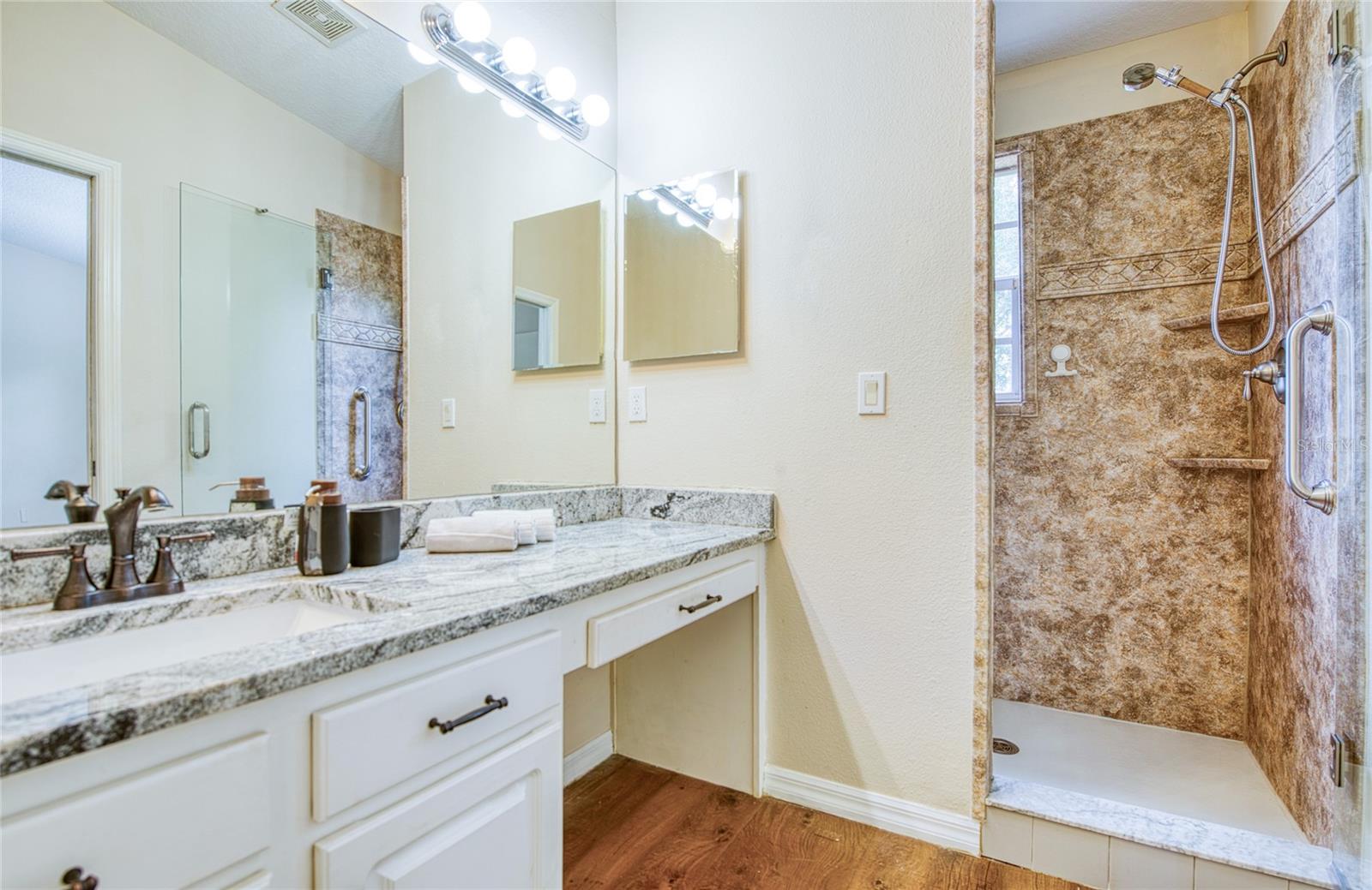 TOWNHOMES AT NORTH LAKE - Residential