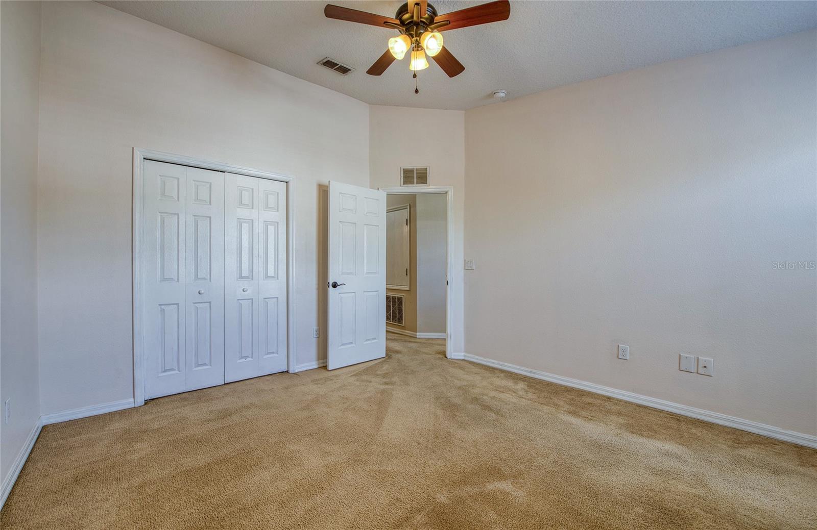 TOWNHOMES AT NORTH LAKE - Residential