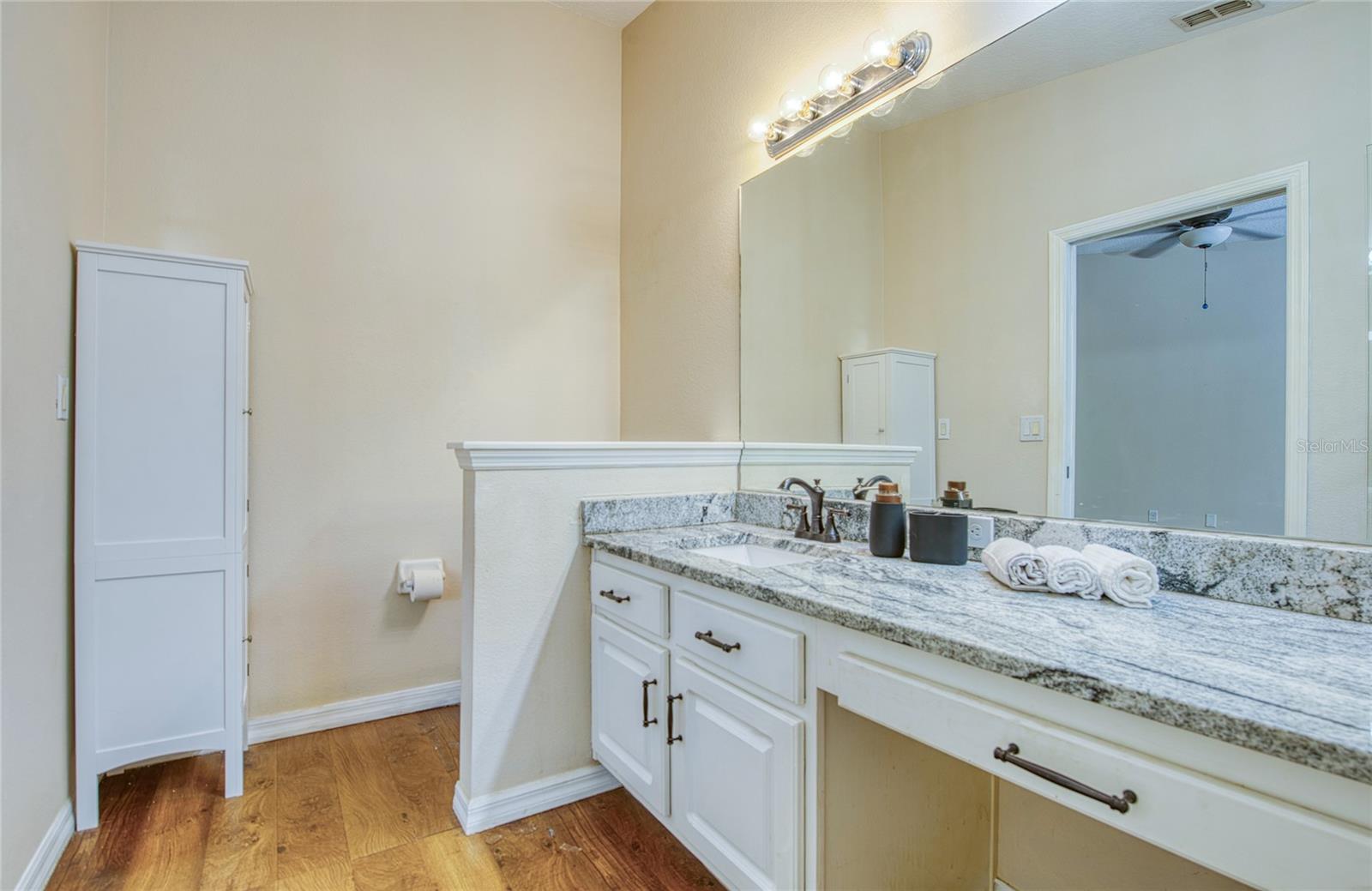 TOWNHOMES AT NORTH LAKE - Residential