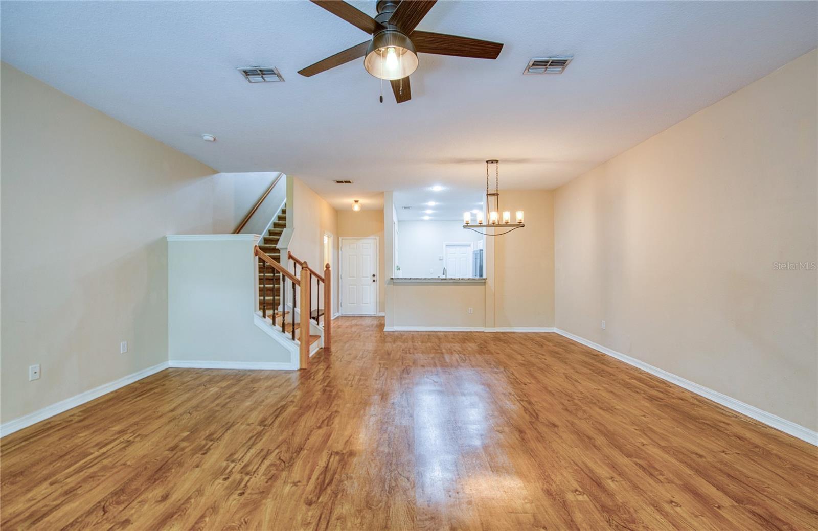 TOWNHOMES AT NORTH LAKE - Residential