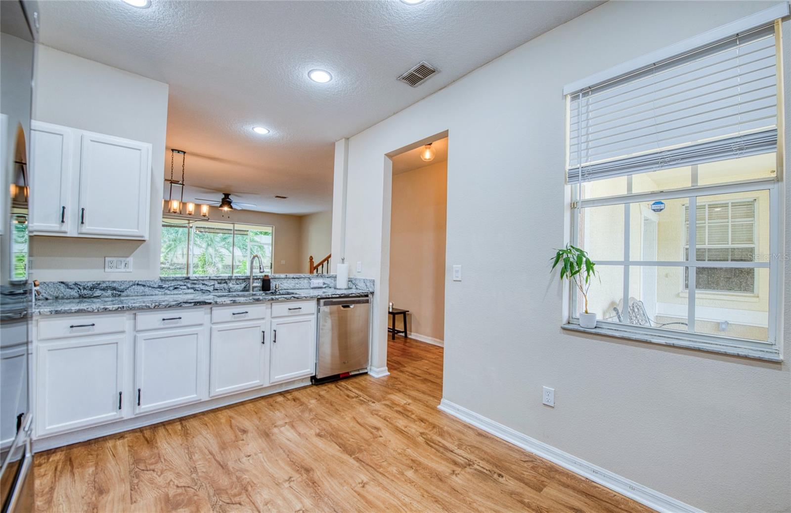 TOWNHOMES AT NORTH LAKE - Residential