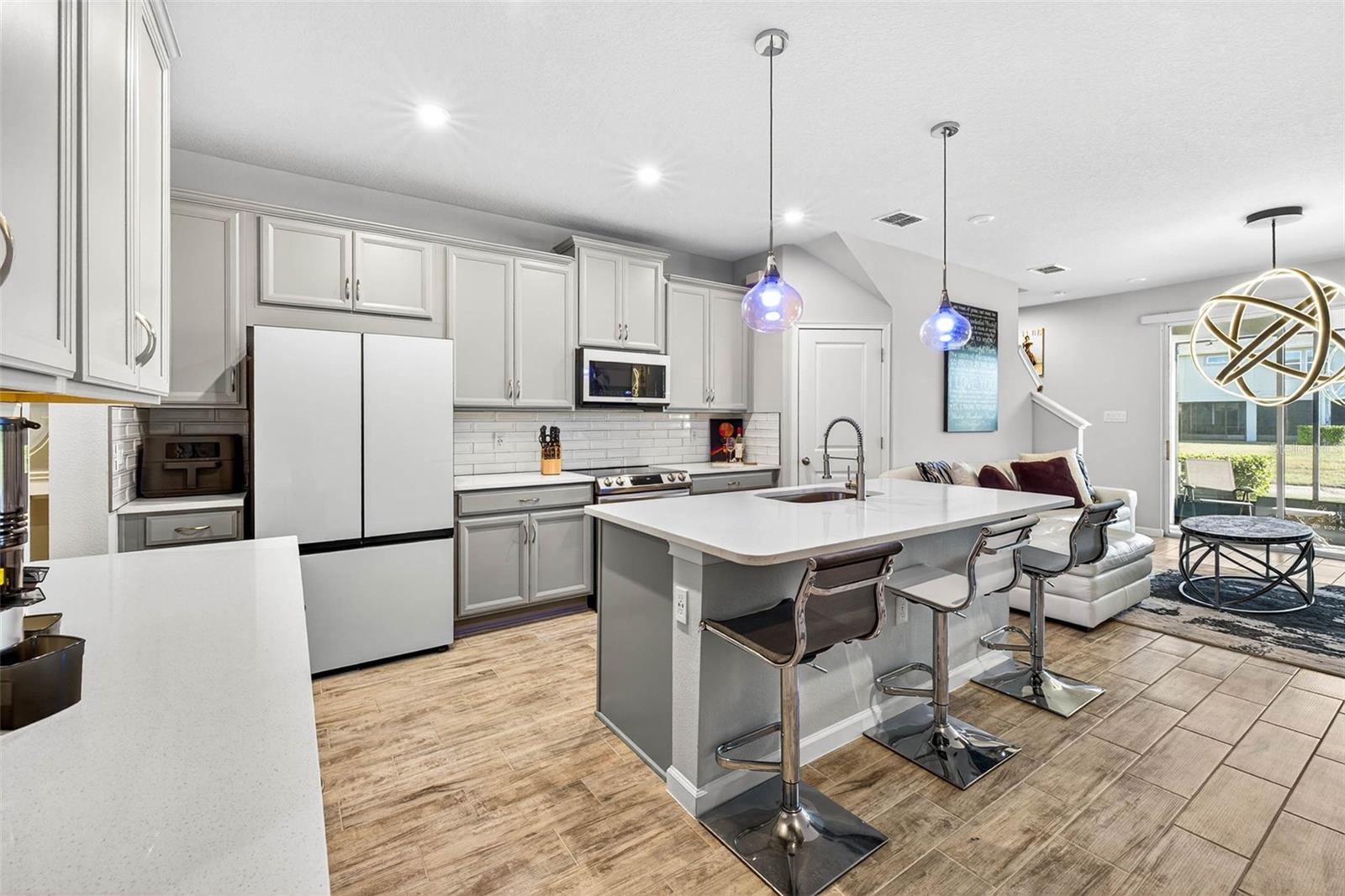 VOLANTI - Residential Lease