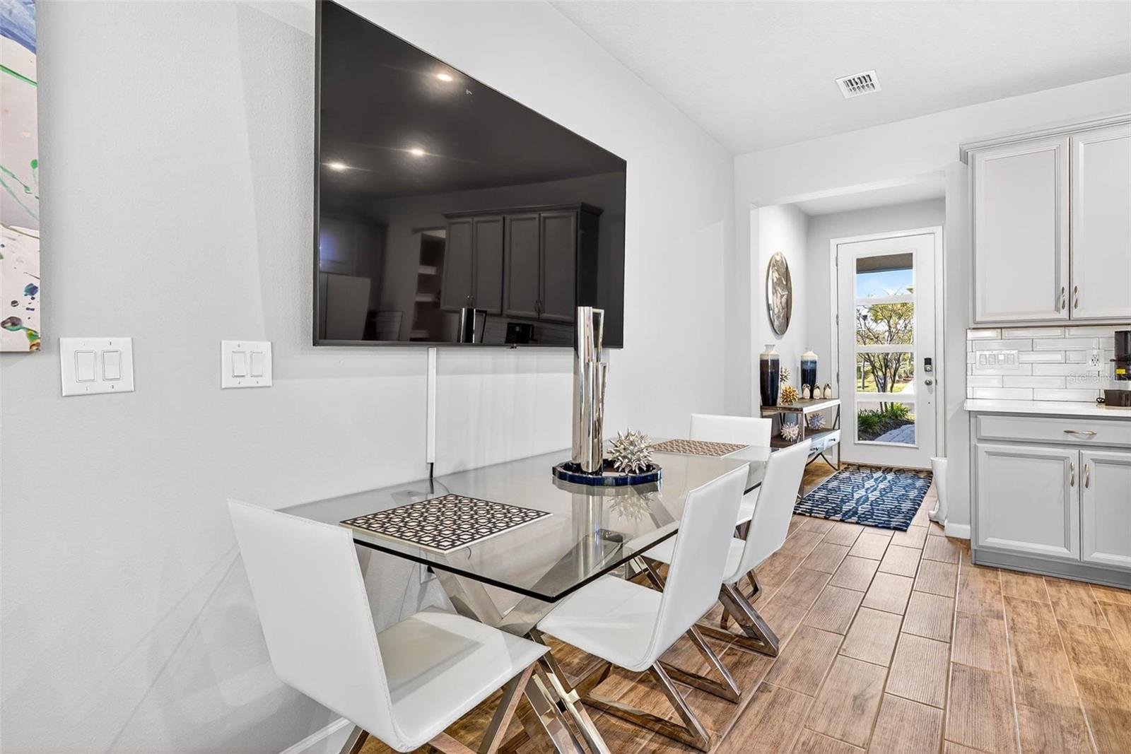 VOLANTI - Residential Lease