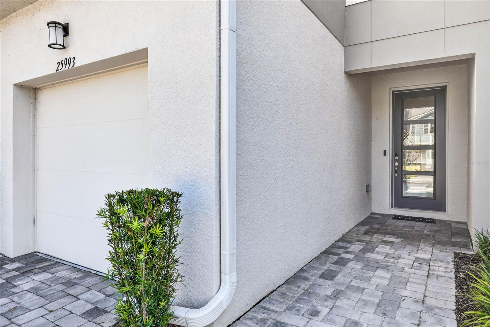 VOLANTI - Residential Lease