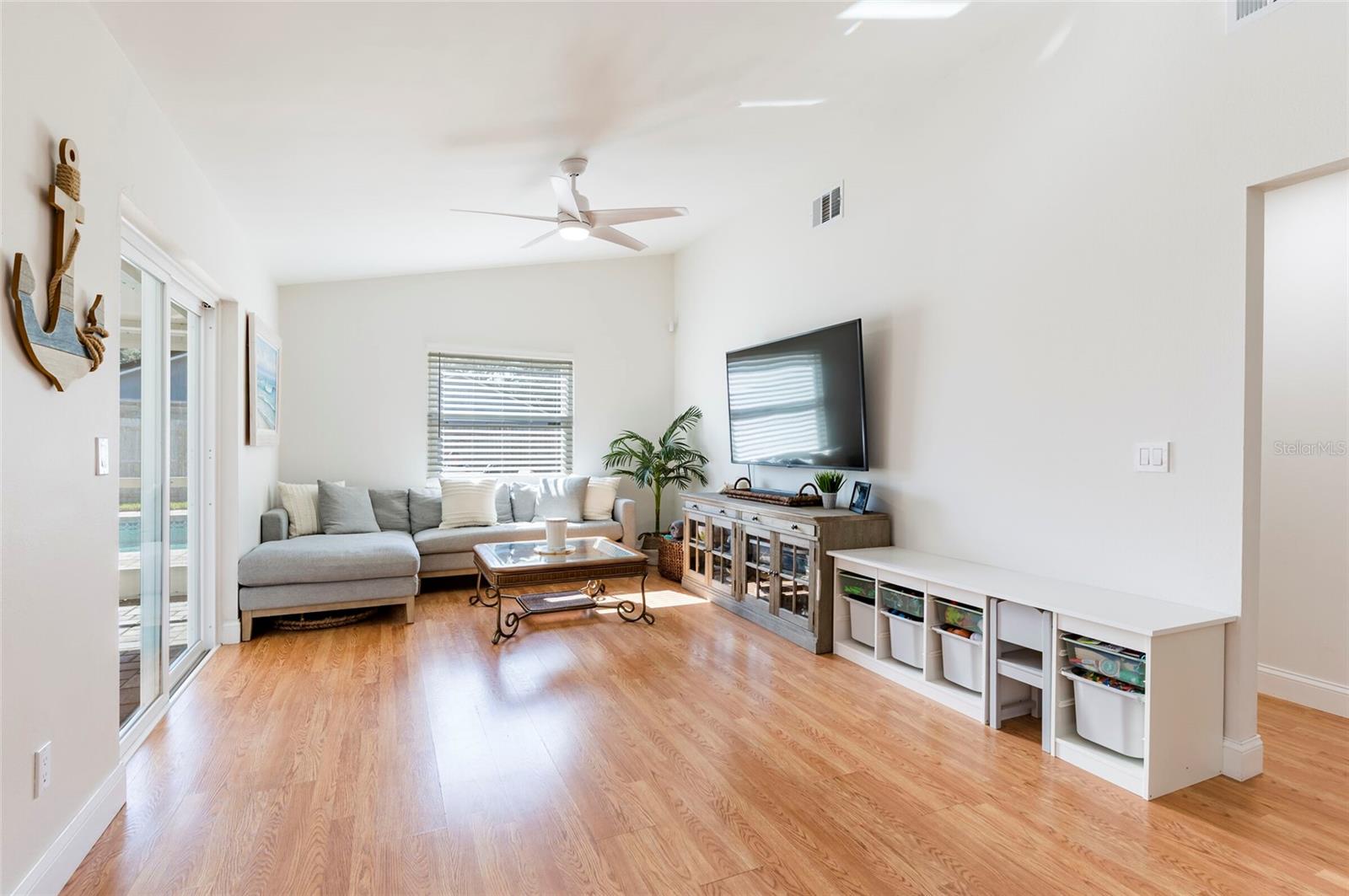 SOMERSET LAKES UNIT FOUR - Residential