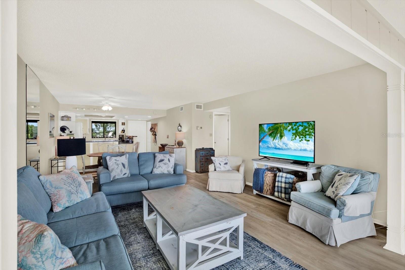 WESTBAY POINT & MOORINGS II - Residential
