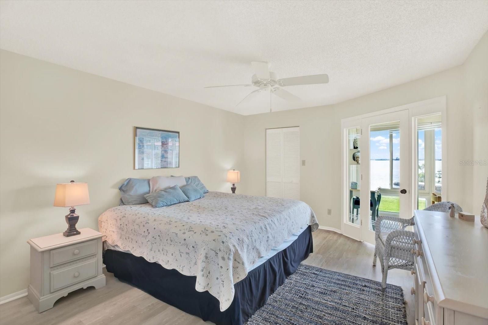 WESTBAY POINT & MOORINGS II - Residential
